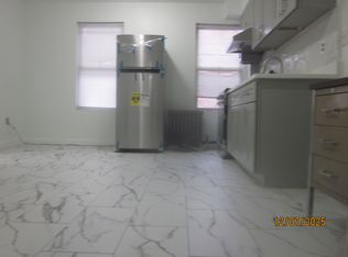 405 S 5th St #3, Brooklyn, NY 11211