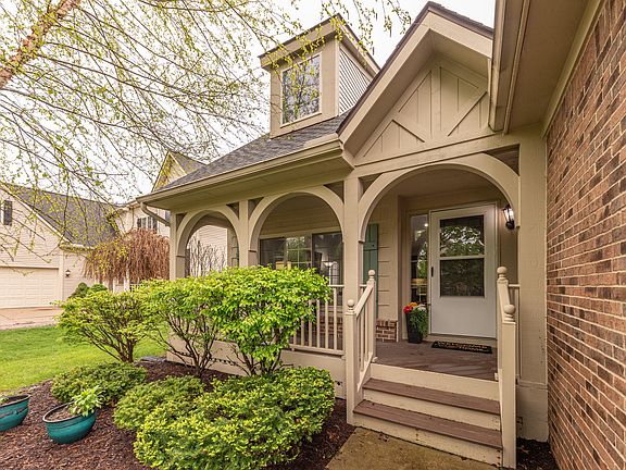 3rd image of 5925 Villa France Ave