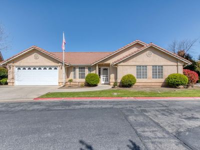 7155 N Whitney Ave, Fresno, CA, 93720