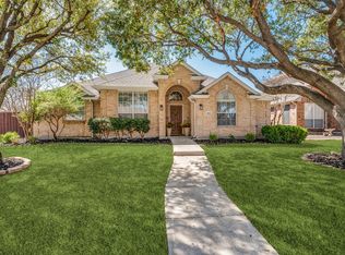 1693 Castle Pines Dr, Frisco, TX 75036