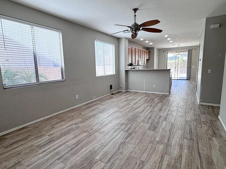 3670 E Warbler Rd — Photo 4