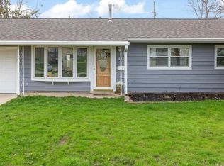 4930 Gordon Ave NW, Cedar Rapids, IA 52405