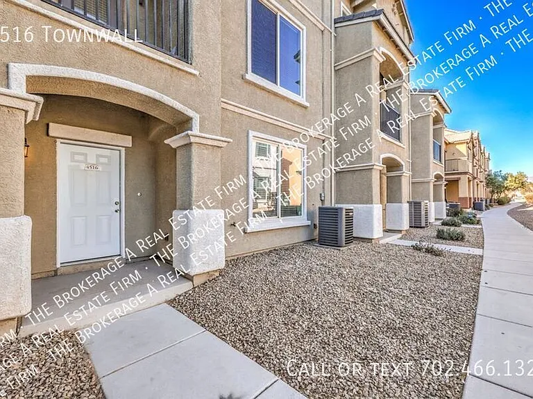 4516 Townwall — Photo 4