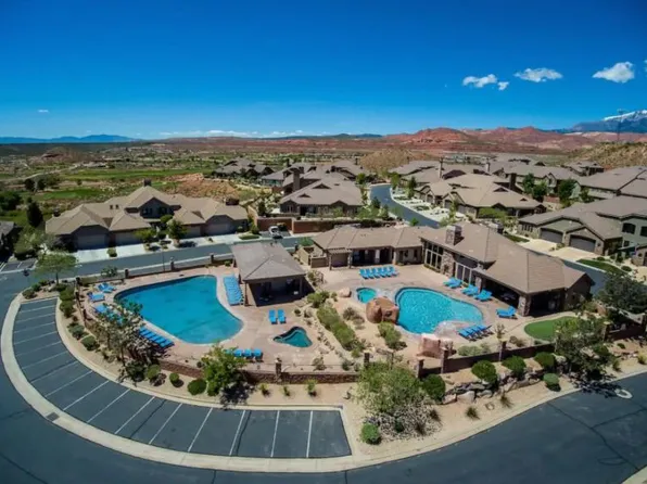 4206 E Torrey Pines Dr, Washington, UT 84780