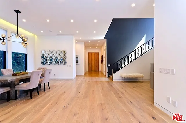 307 S Sycamore Ave — Photo 12