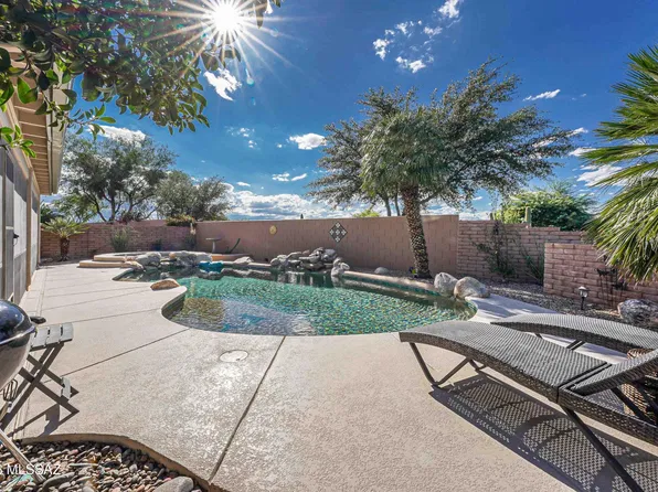 989 N Rhodes Dr, Green Valley, AZ 85614
