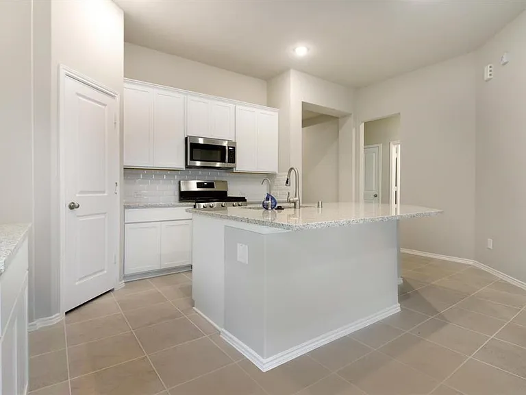 10518 Cecilia Star Ln — Photo 7