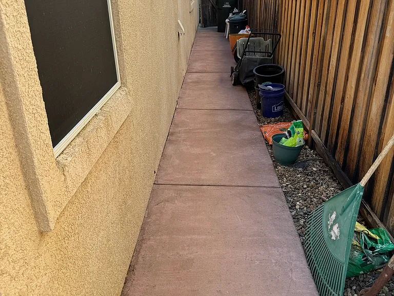 2036 Eucalyptus Way — Photo 18