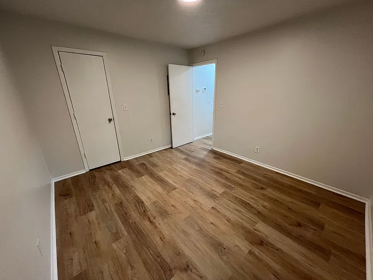 3738 Frances Street — Photo 8