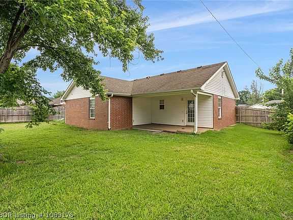 2nd image of 609 Kody Ln