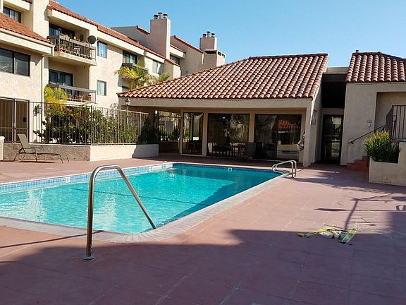 Main pool & clubhouse / gym