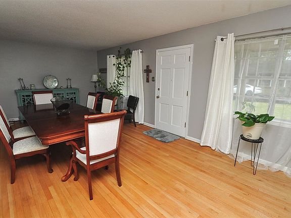3rd image of 1260 Mary Jane Ave