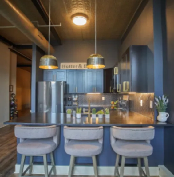 321 S Salina St #301 — Photo 1