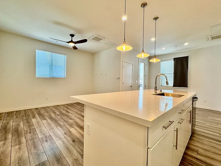 196 Log Pond Ln — Photo 5