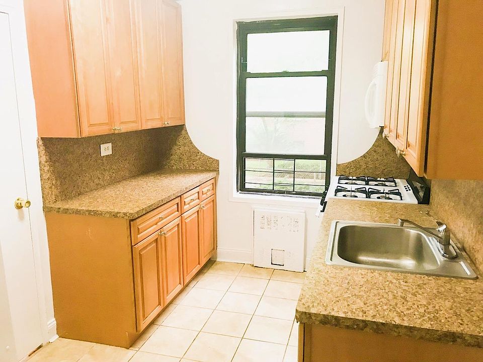 1st image of 14445 35th Ave APT 1A