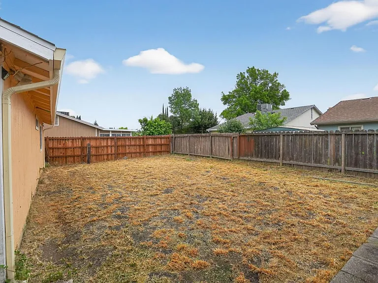 2524 Pemberton Ct — Photo 31
