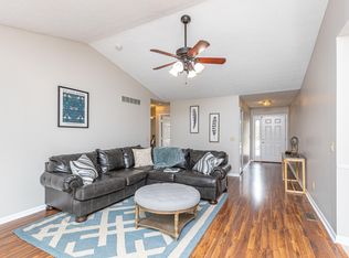 176 Charmac Rd, Versailles, KY 40383