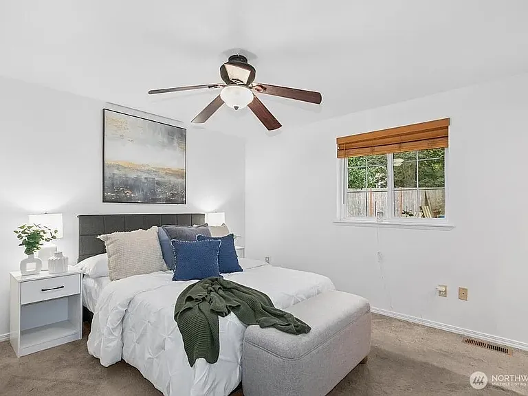 444 Marine View Pl — Photo 12