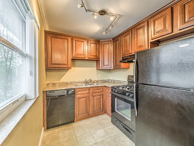 7848 Big Bend Blvd — Photo 29