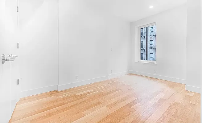 Rented by REAL New York | media 21