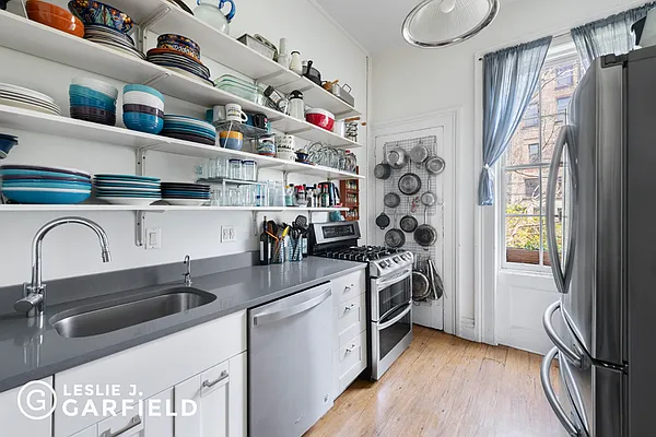 Sold by Leslie J. Garfield | media 10