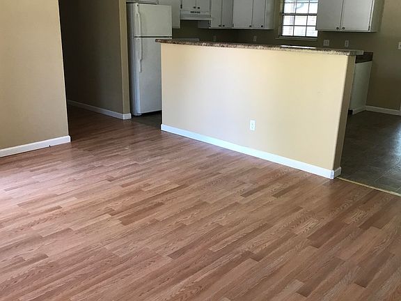 4th image of 6400 Chevas Cir