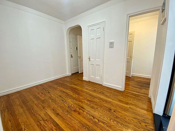 5th image of 40 Woodruff Ave APT 508