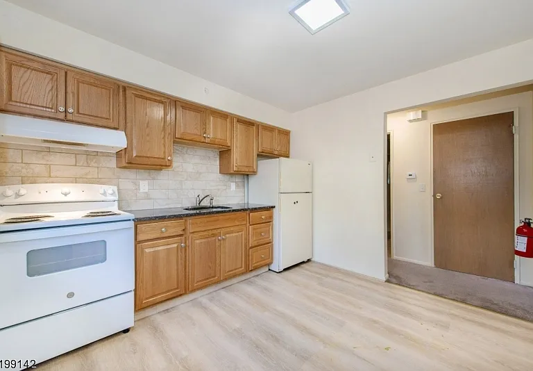 685 Van Houten Ave #3 — Photo 1