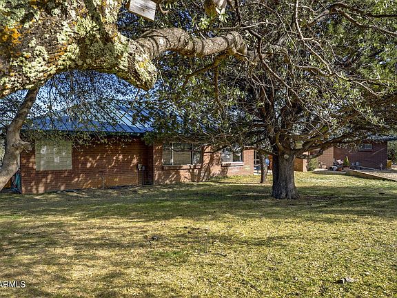 3rd image of 133 S Mule Track Rd