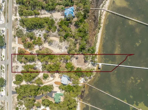 1805 E Gulf Beach Dr, Eastpoint, FL 32328