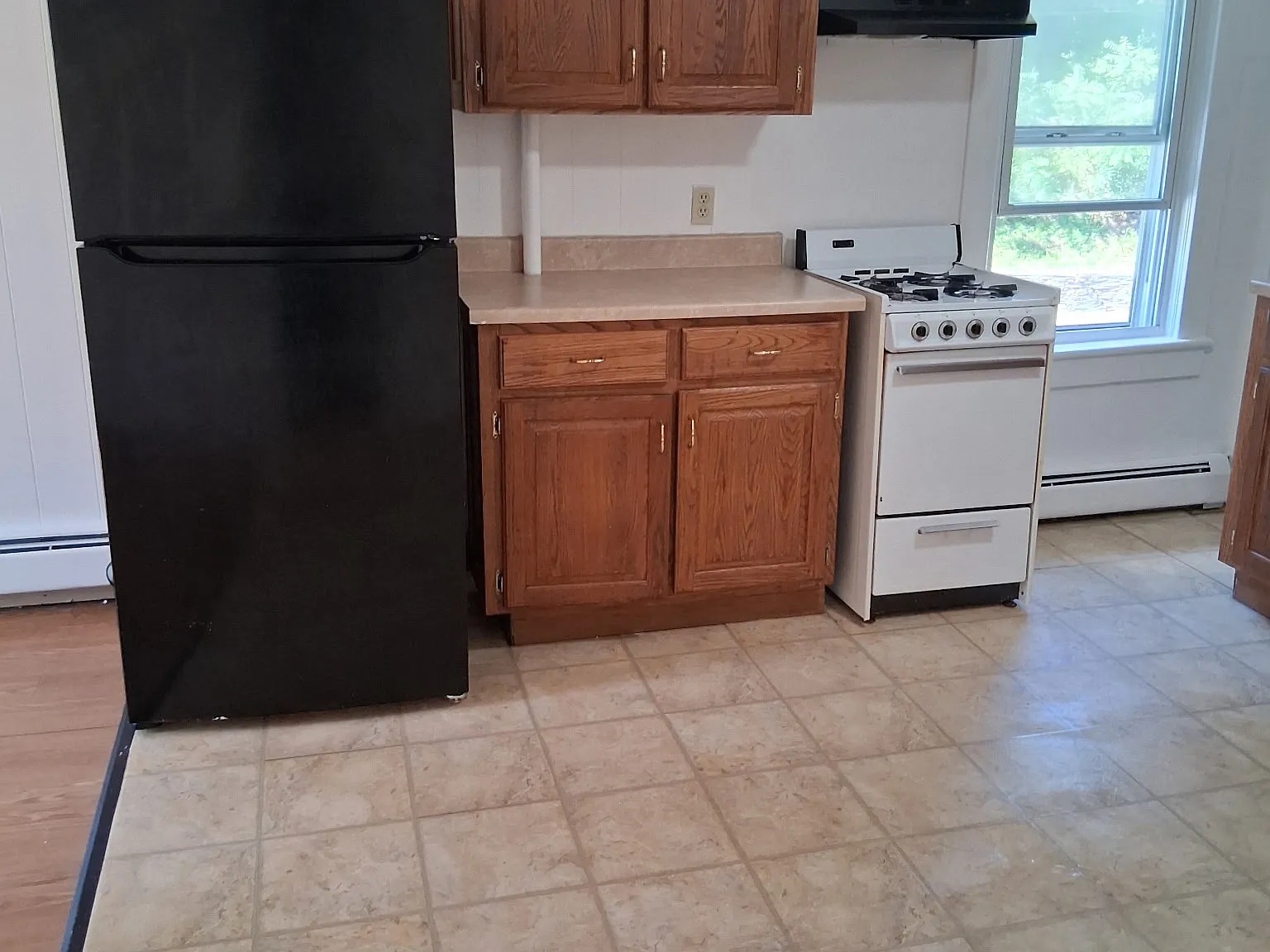2 bed, 900 sqft, $1,150 — Photo 2