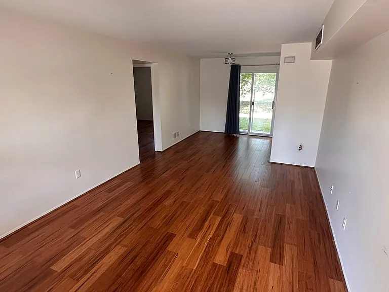 1642 Emerson Cir — Photo 13