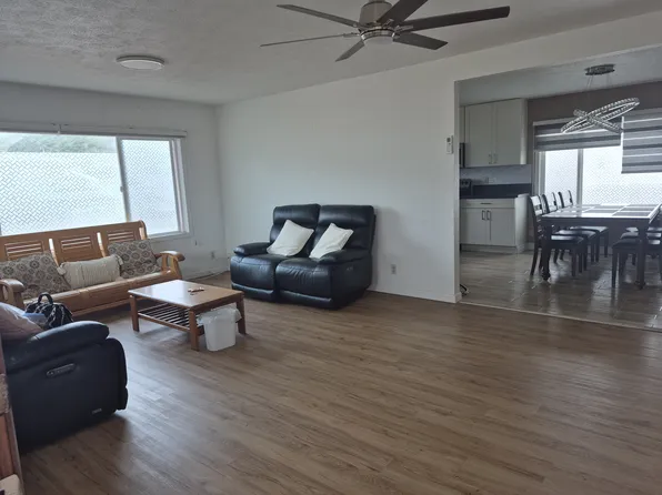 3395 Hardesty St, Honolulu, HI 96816