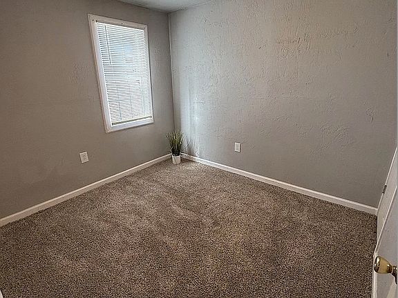 2nd image of 3811 SE 14th Ave