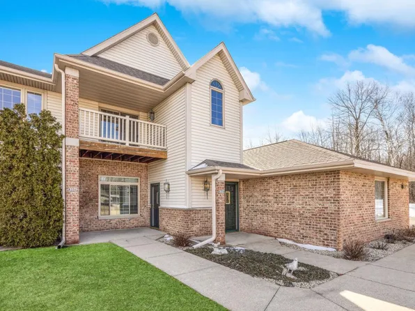 835 Cheyenne AVENUE #H, Grafton, WI 53024