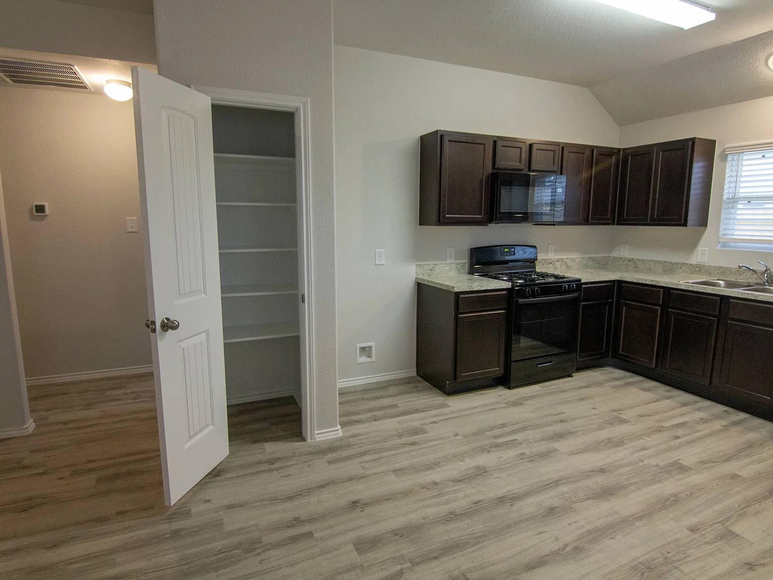 Atascocita Springs — Photo 2