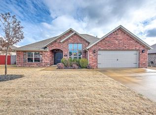 811 Dollar St, Cave Springs, AR 72718