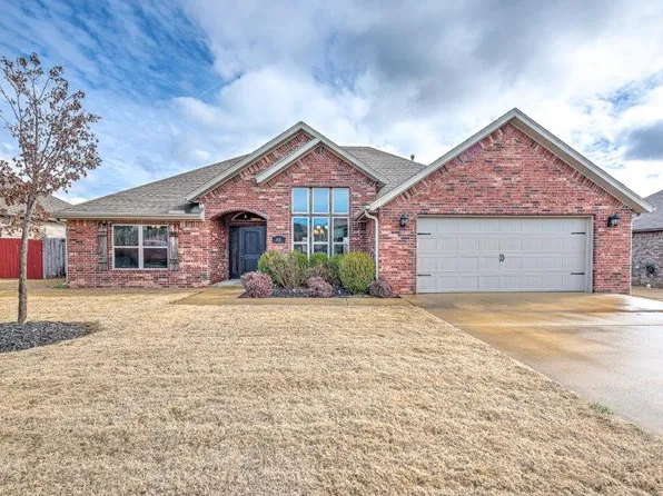 811 Dollar St, Cave Springs, AR 72718