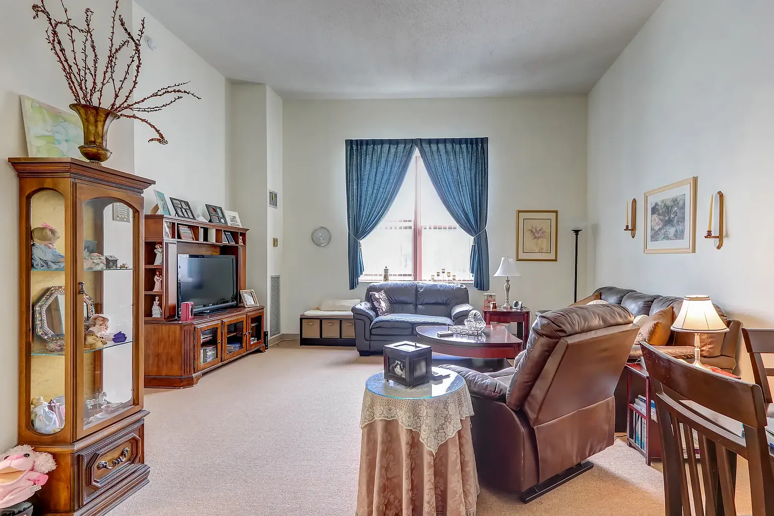 21 Hickory St #17e6c4445 photo 1