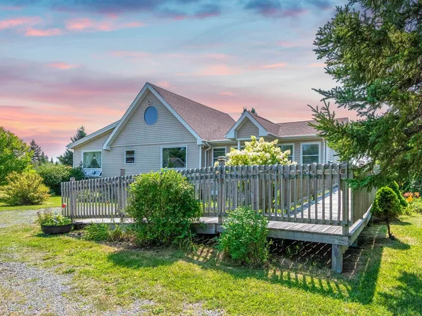 1492 Glen Rd, Antigonish, NS B2G 2L3