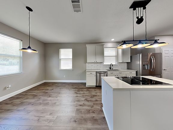 5th image of 309 BLACKHILLS CT