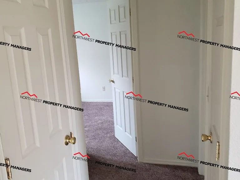 3001 Southgate Dr — Photo 6