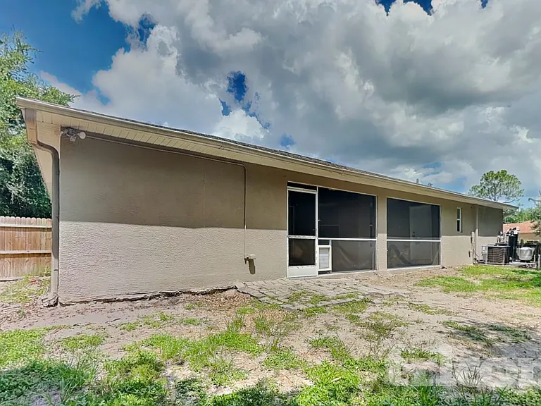 4251 Galvin Ln — Photo 17