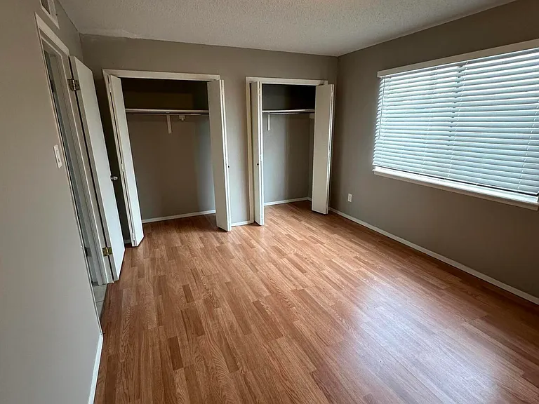 6925 Escondido Dr #A — Photo 31