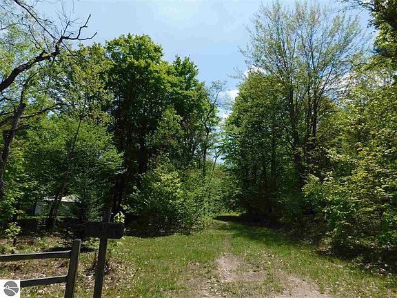 3rd image of 5094 Oestman Dr NE