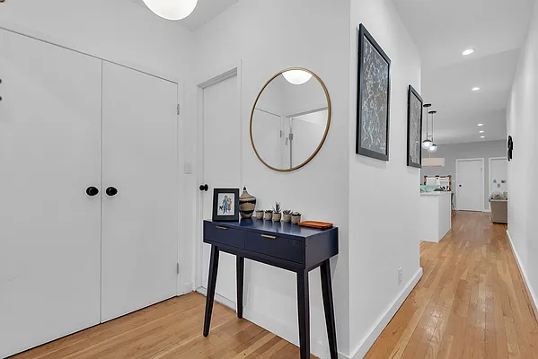 Sold by Bond New York | media 17