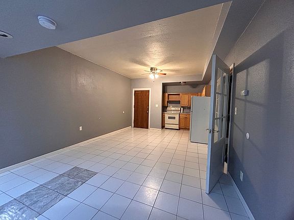 3rd image of 227 W Wapello St #107