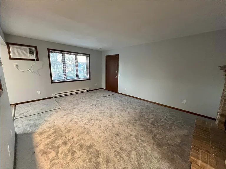 2 S Wickham Ct #1 — Photo 3
