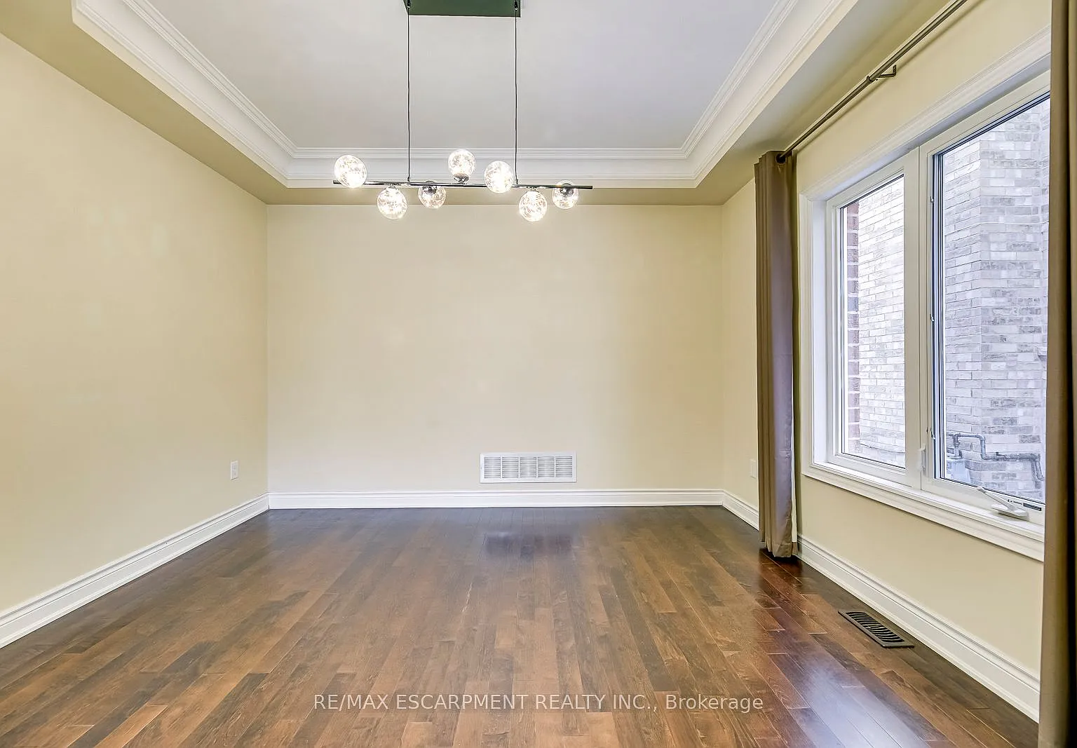 4 bed, $5,500 — Photo 4