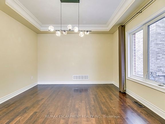 4th image of 2492 Chaplin Rd